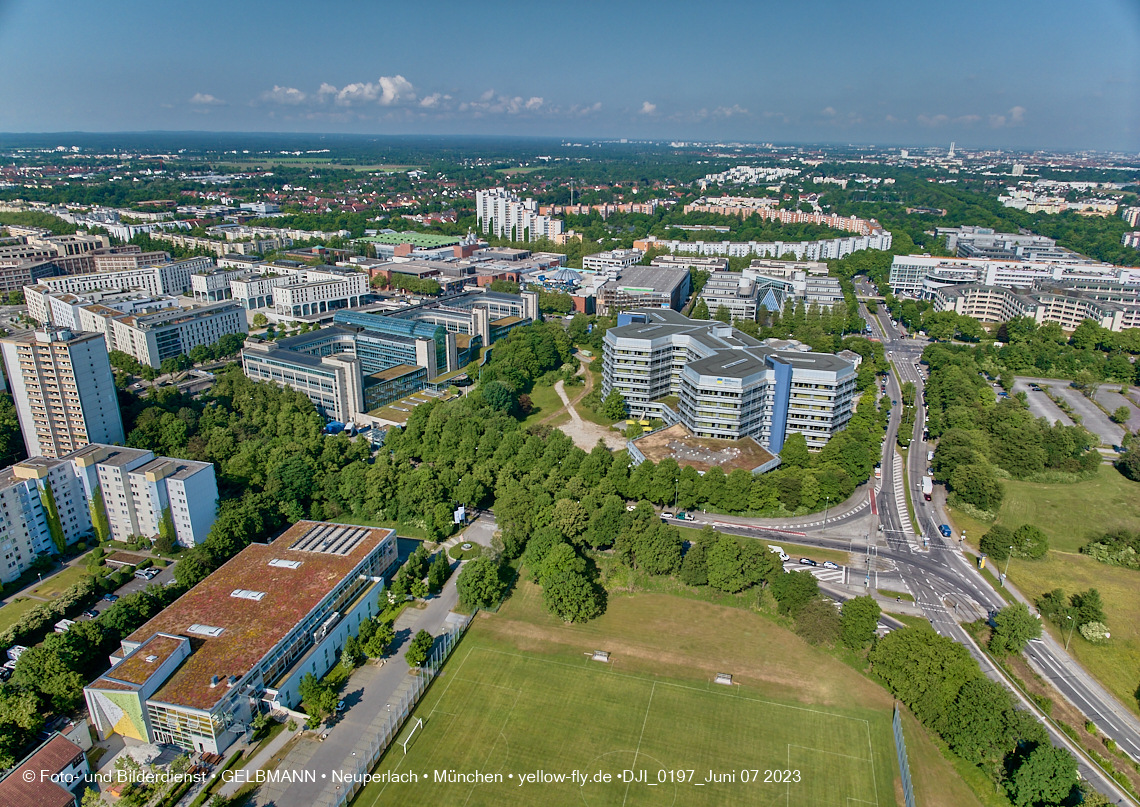 07.06.2023 - Perlach Plaza, PEP, Rentenversicherung, Wohnring, WACKER-Chemie in Neuperlach 07.06.2023 - Perlach Plaza, PEP, Rentenversicherung, Wohnring, WACKER-Chemie in Neuperlach